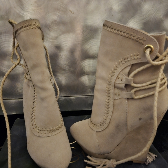 Wedge booties - Picture 2 of 3